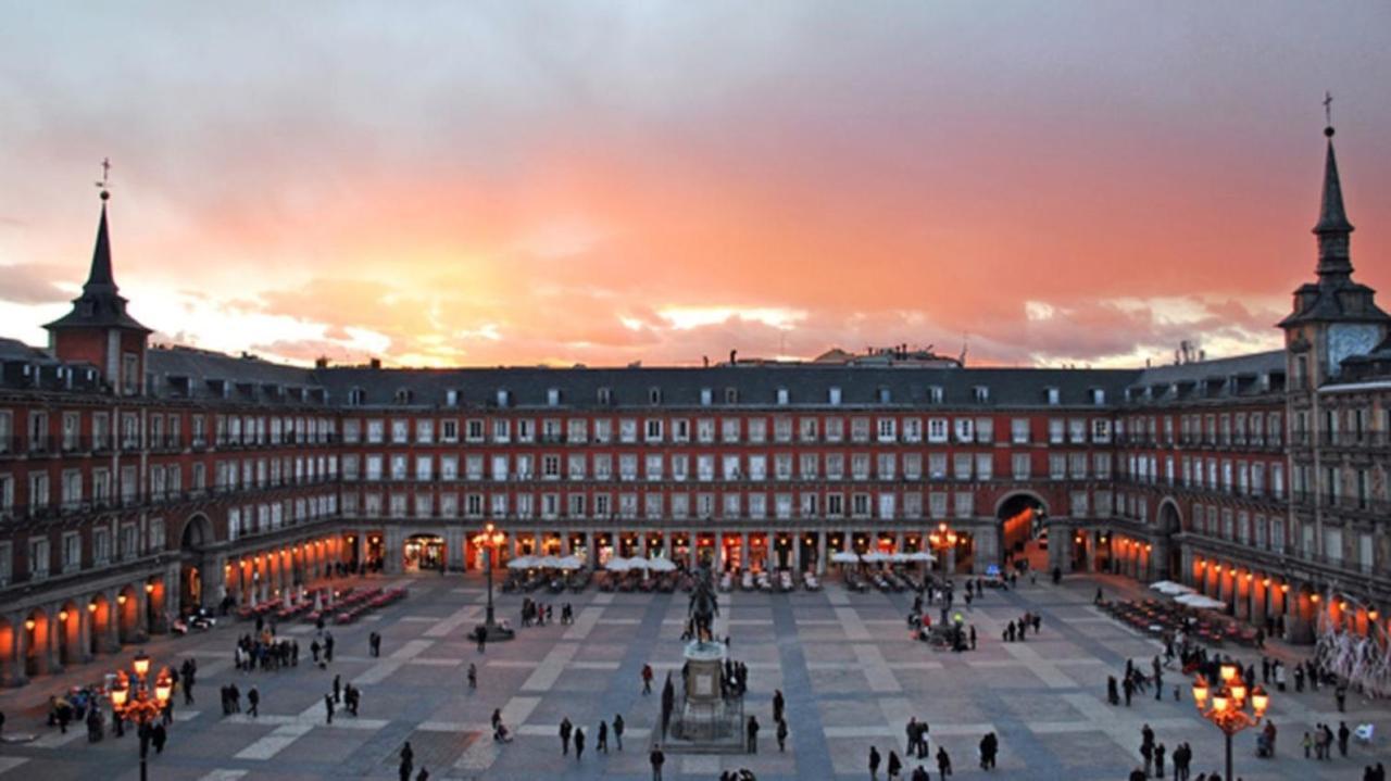 Apartamento Plaza Mayor Attic En Madrid Exteriör bild